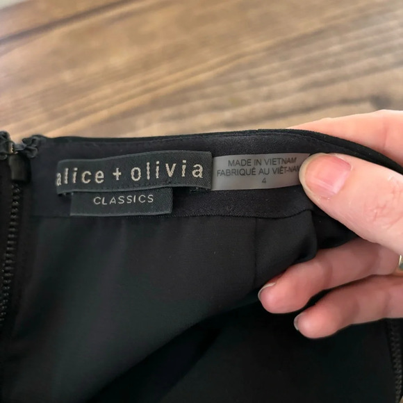 Alice + Olivia Barbra Asymmetrical Zip Mini Skirt Black Size 4 - Picture 5 of 5